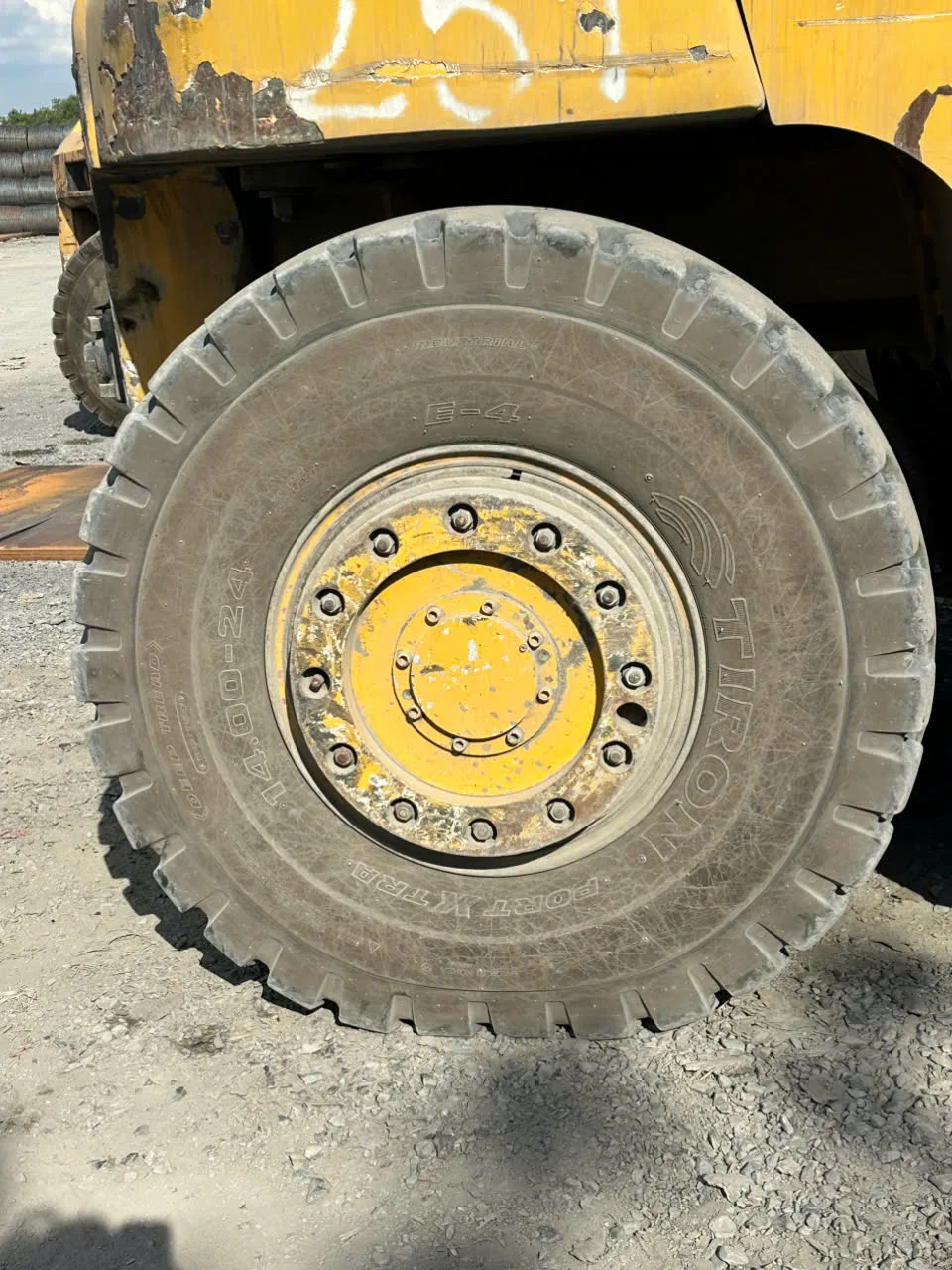 Tiron Port Xtra 14.00-24 E-4 port handler tyre