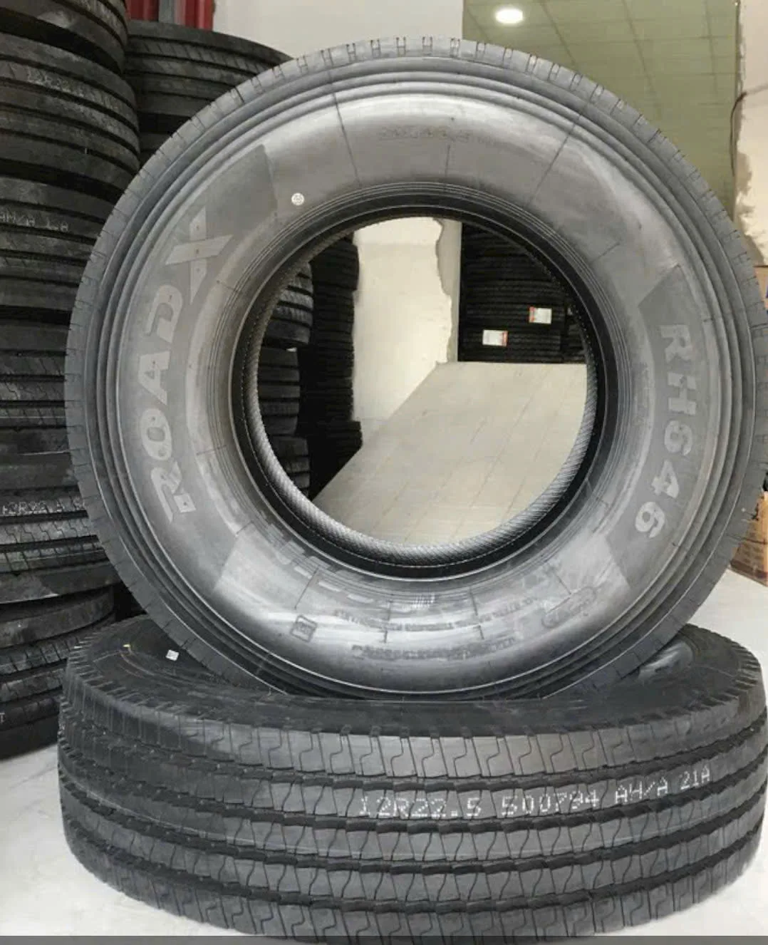 RoadX RH646 12R22.5 truck tyre