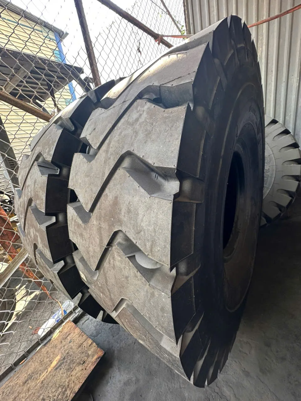 Bridgestone OTR earthmover tyre